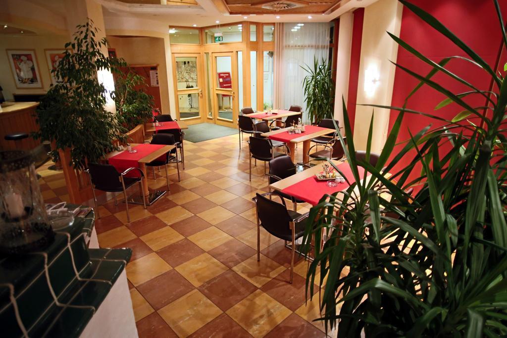 Stadthotel Pinkafeld Exterior foto